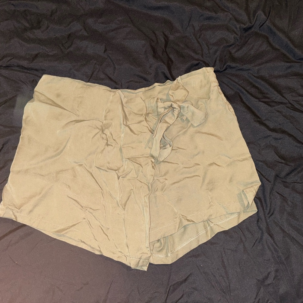 Superdown Army Green Skort